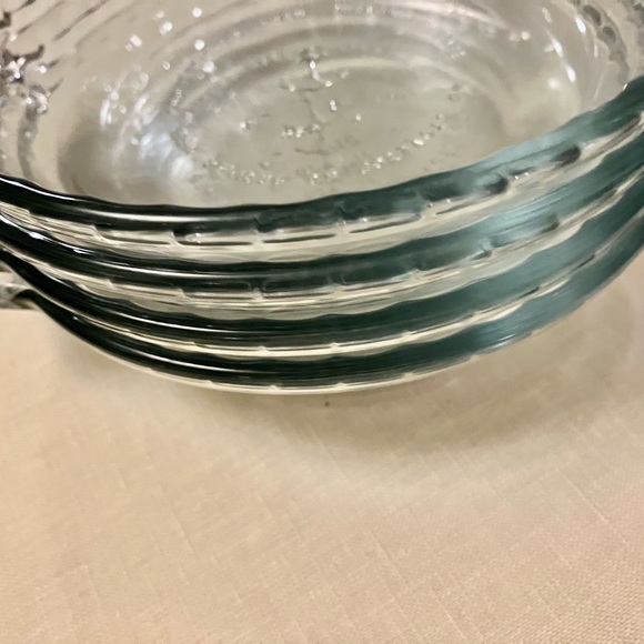 ANCHOR HOCKING  6" PIE 4 MINI PIE PLATES  CLEAR  FLUTED HANDLED CLEAR BAKEWARE - Picture 5 of 8